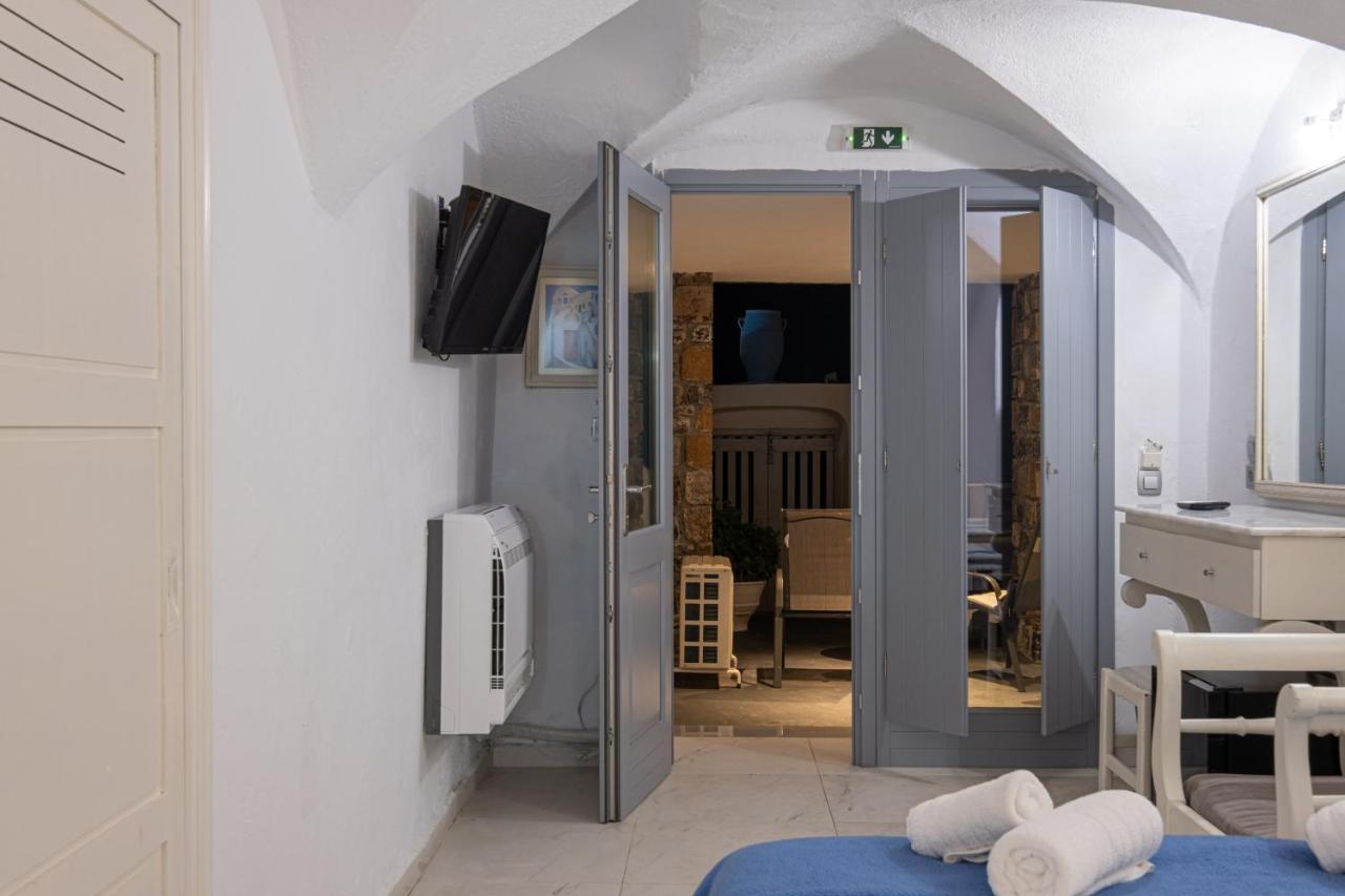 Superior Triple Room with Caldera View